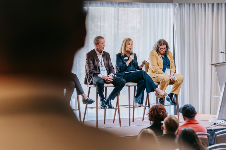 ak-photography_25-10-01_COMP2025_495-compressed (1)